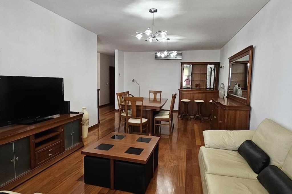 דירות פונשל Vista Mar - Ac, Pool & Gym מראה חיצוני תמונה